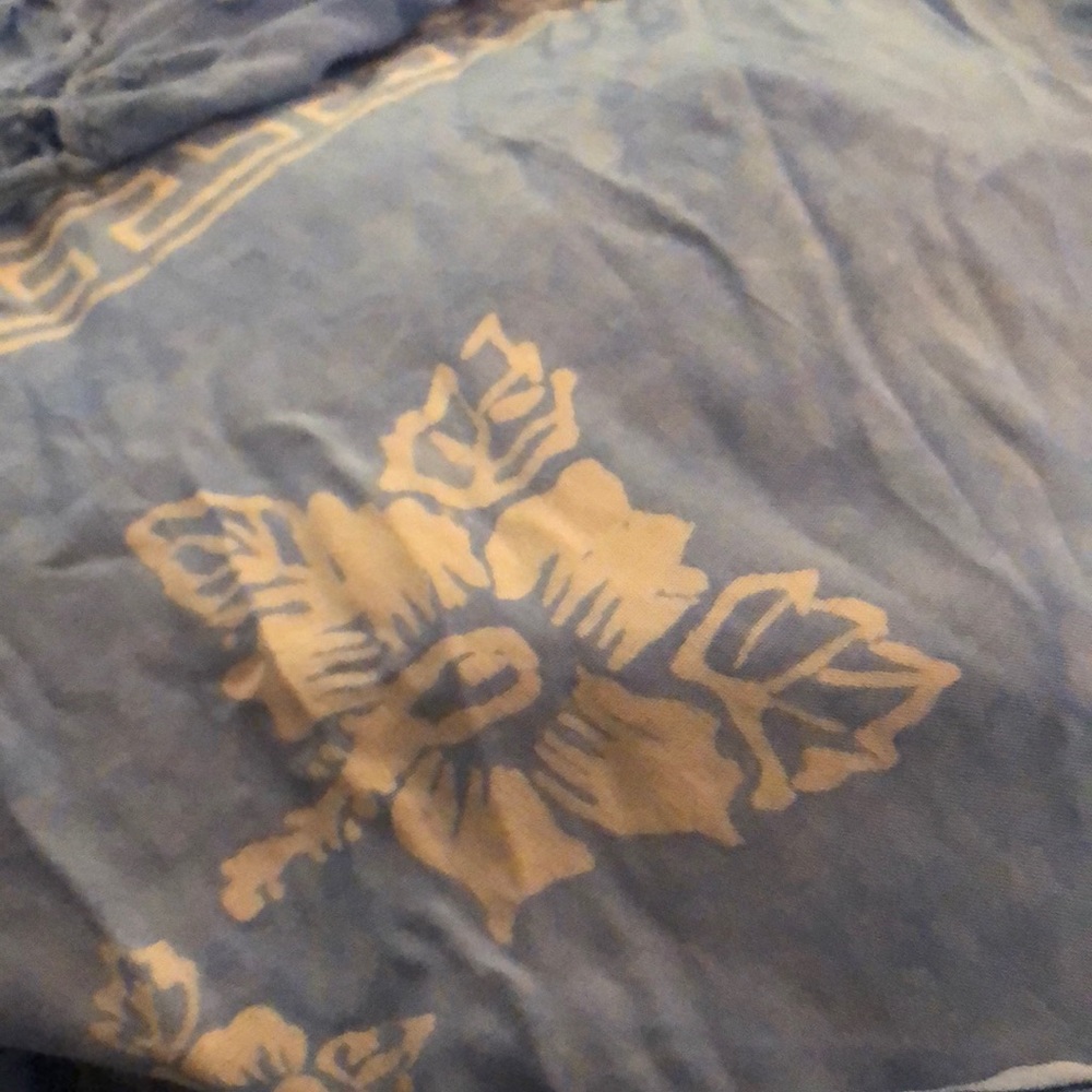 Sarong - Picture 2 of 2
